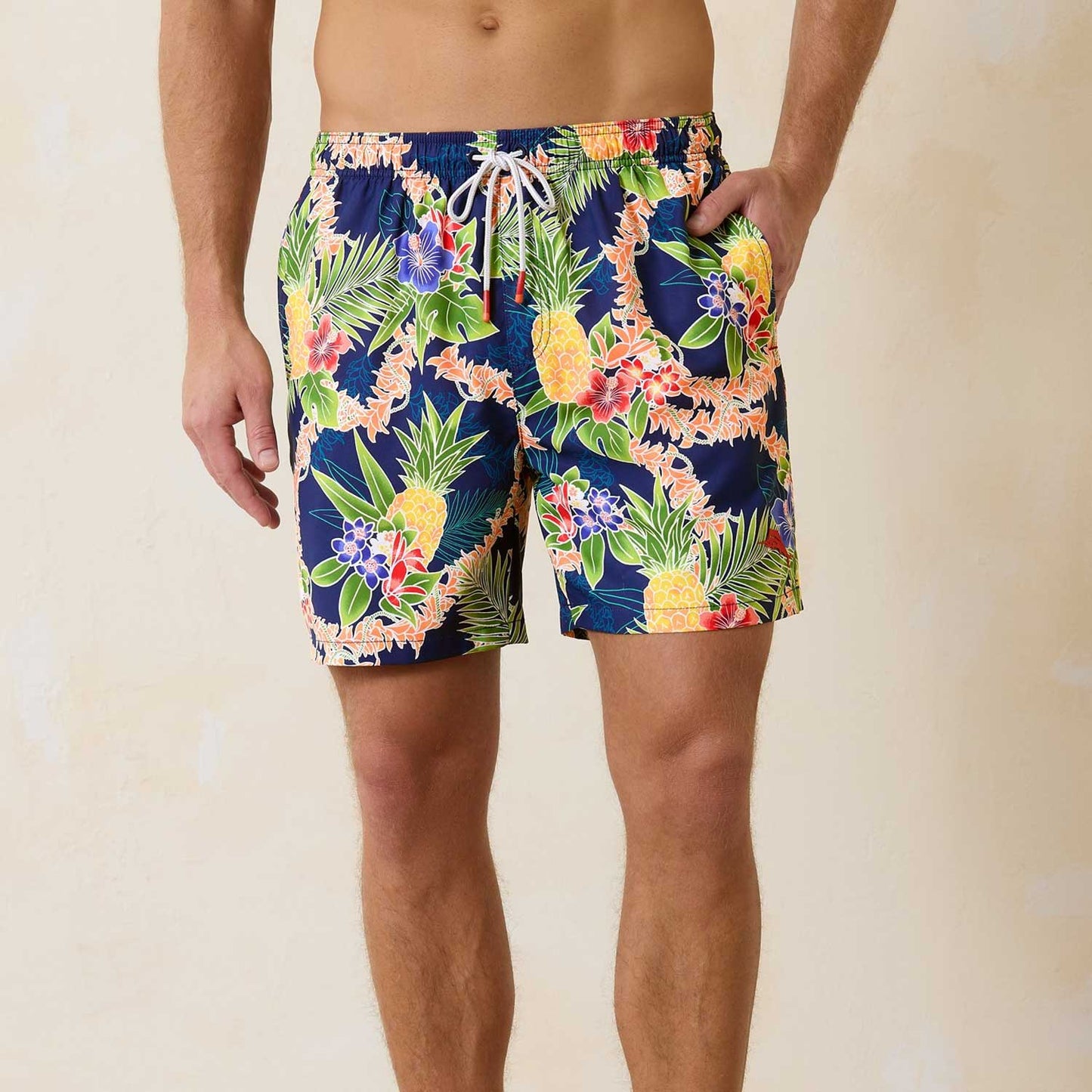 Tommy Bahama Naples Lei in Paradise 6-Inch Swim Trunks - Island Navy