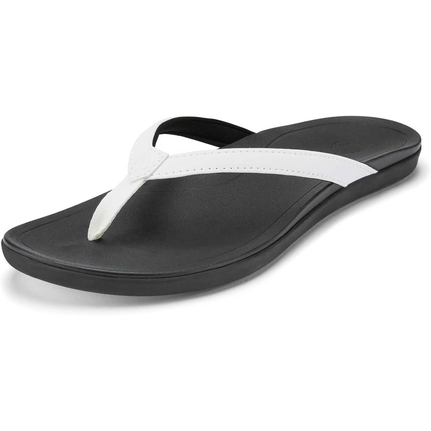 Olukai Ho'opio Women's Beach Sandals - White \ Onyx - BeachToBlvd