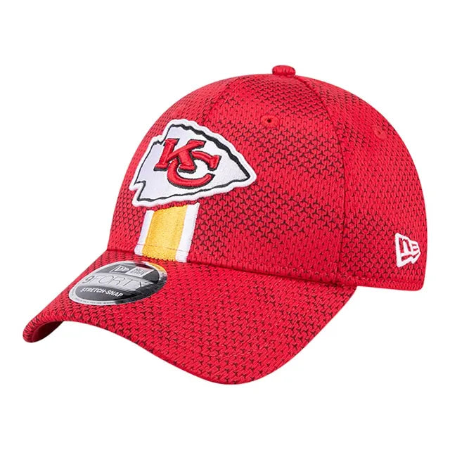 New Era Kansas City Chiefs 2024 Sideline 9FORTY 940 Stretch Snap Adjustable Hat