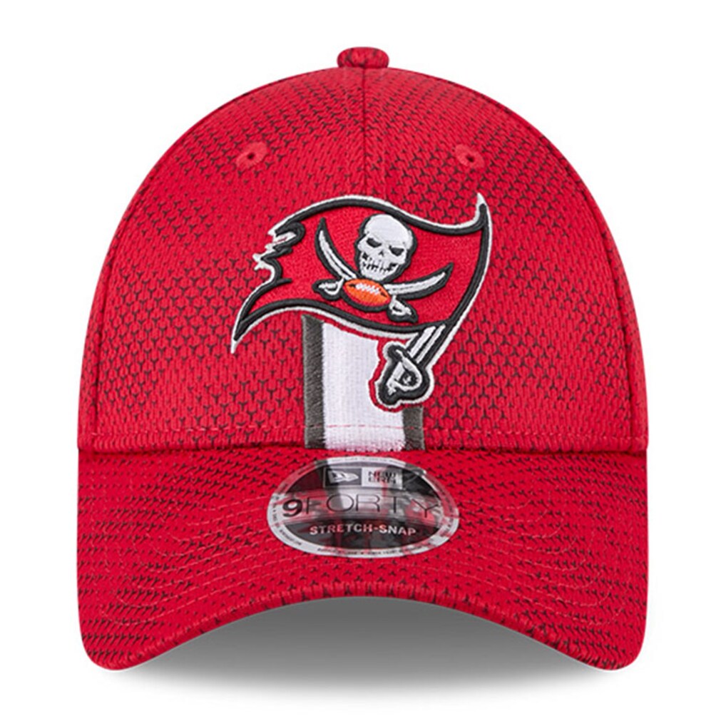 New Era Tampa Bay Buccaneers Sideline 9FORTY 940 Stretch Snap Adjustable Hat