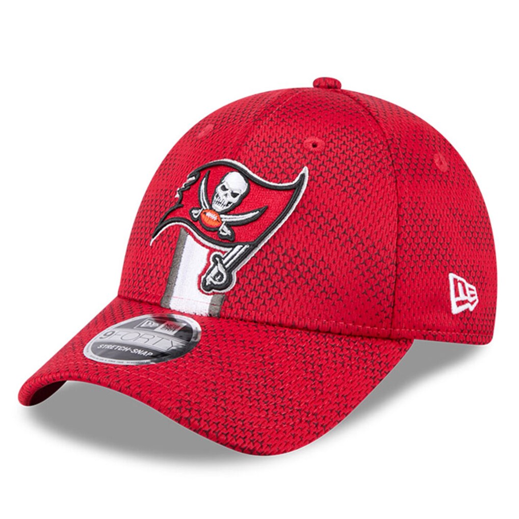 New Era Tampa Bay Buccaneers Sideline 9FORTY 940 Stretch Snap Adjustable Hat