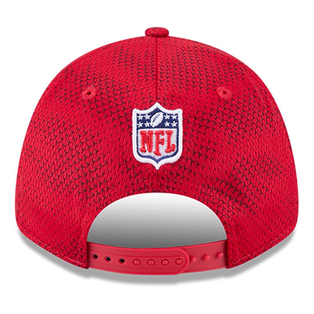 New Era Tampa Bay Buccaneers Sideline 9FORTY 940 Stretch Snap Adjustable Hat