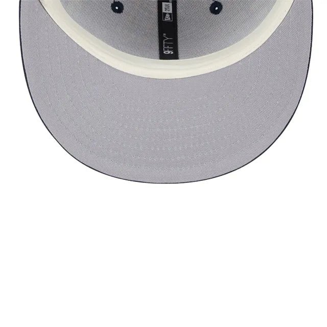 New Era Chicago Bears 2024 9FIFTY 950 Sideline Statement Plaid Snapback Hat