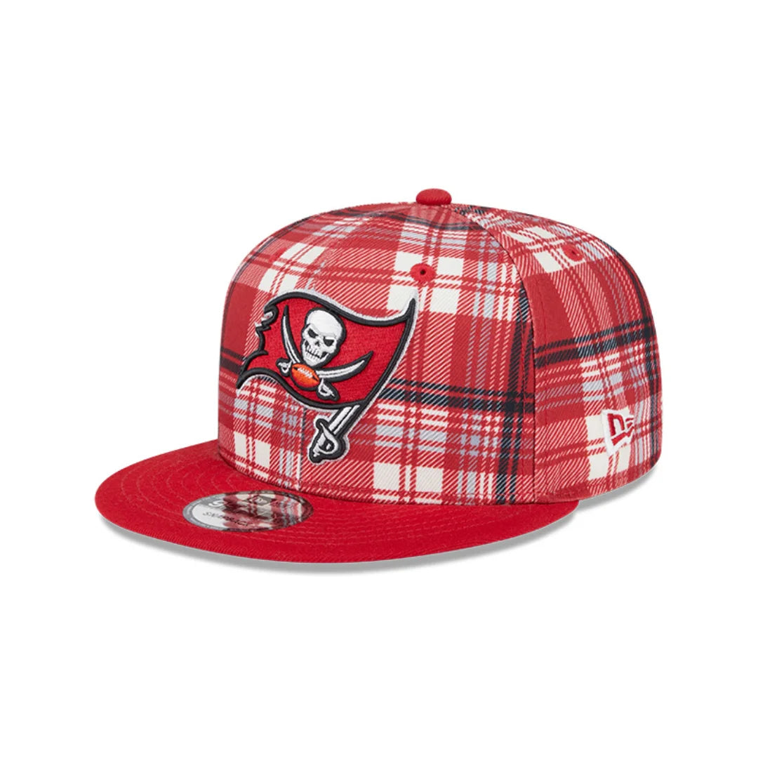 New Era Tampa Bay Buccaneers 9FIFTY 950 Sideline Statement Plaid Snapback Hat