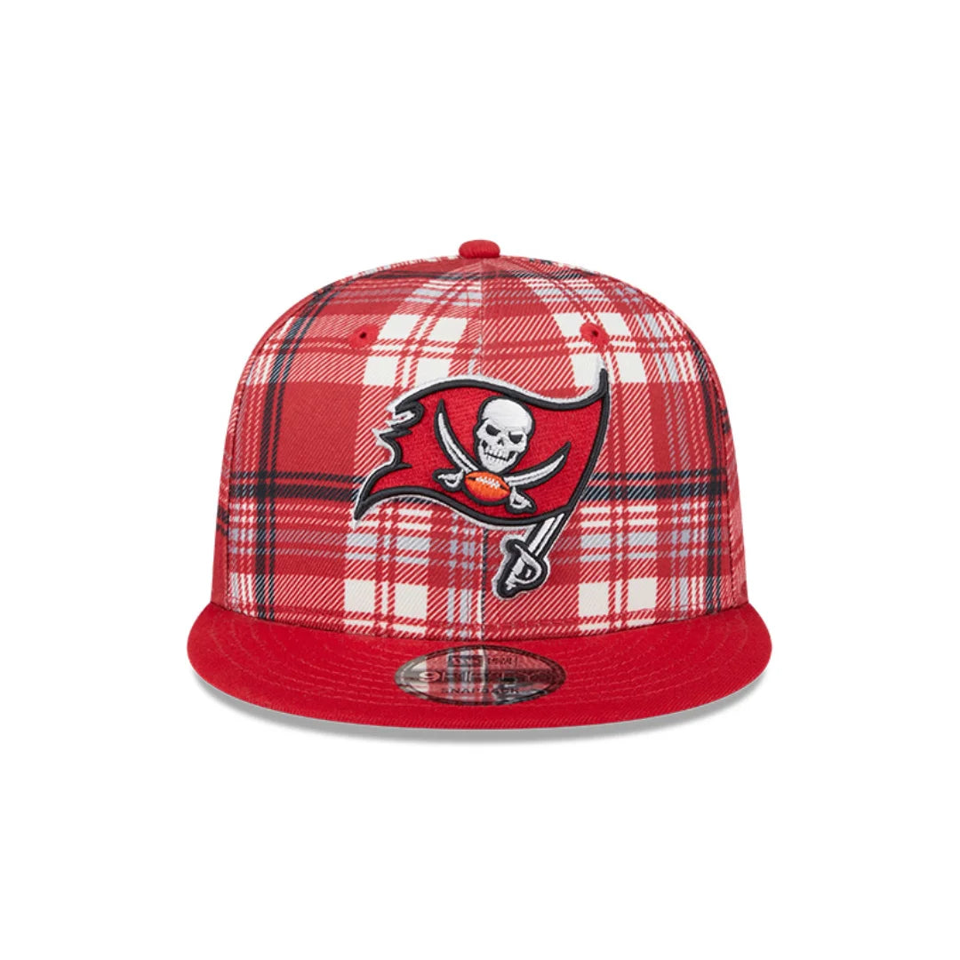 New Era Tampa Bay Buccaneers 9FIFTY 950 Sideline Statement Plaid Snapback Hat