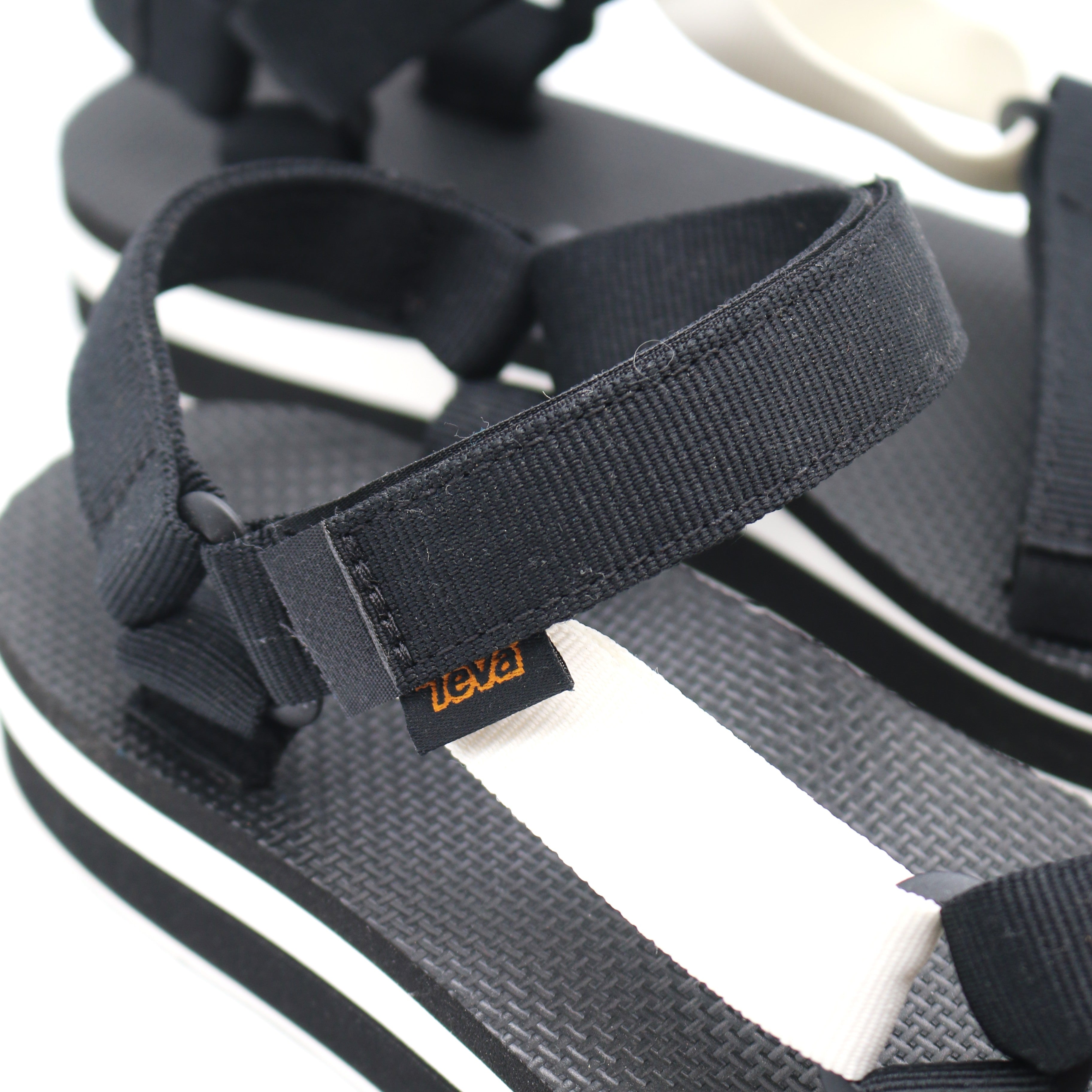 Teva Women's Midform Universal Sandal - Black\Bright White - BeachToBlvd