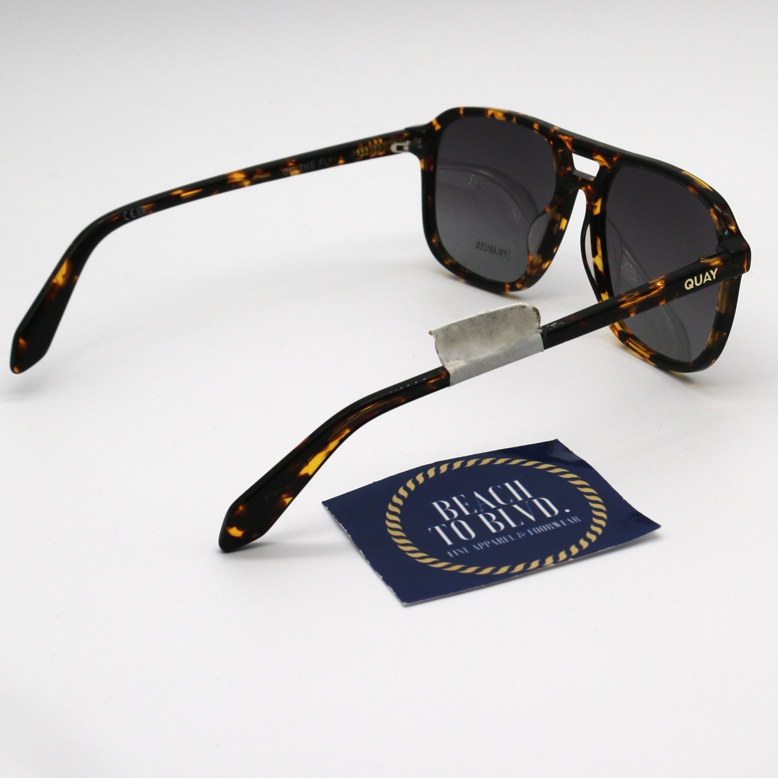 QUAY ON THE FLY- Tortoise Frame / Smoke Polarized Lens