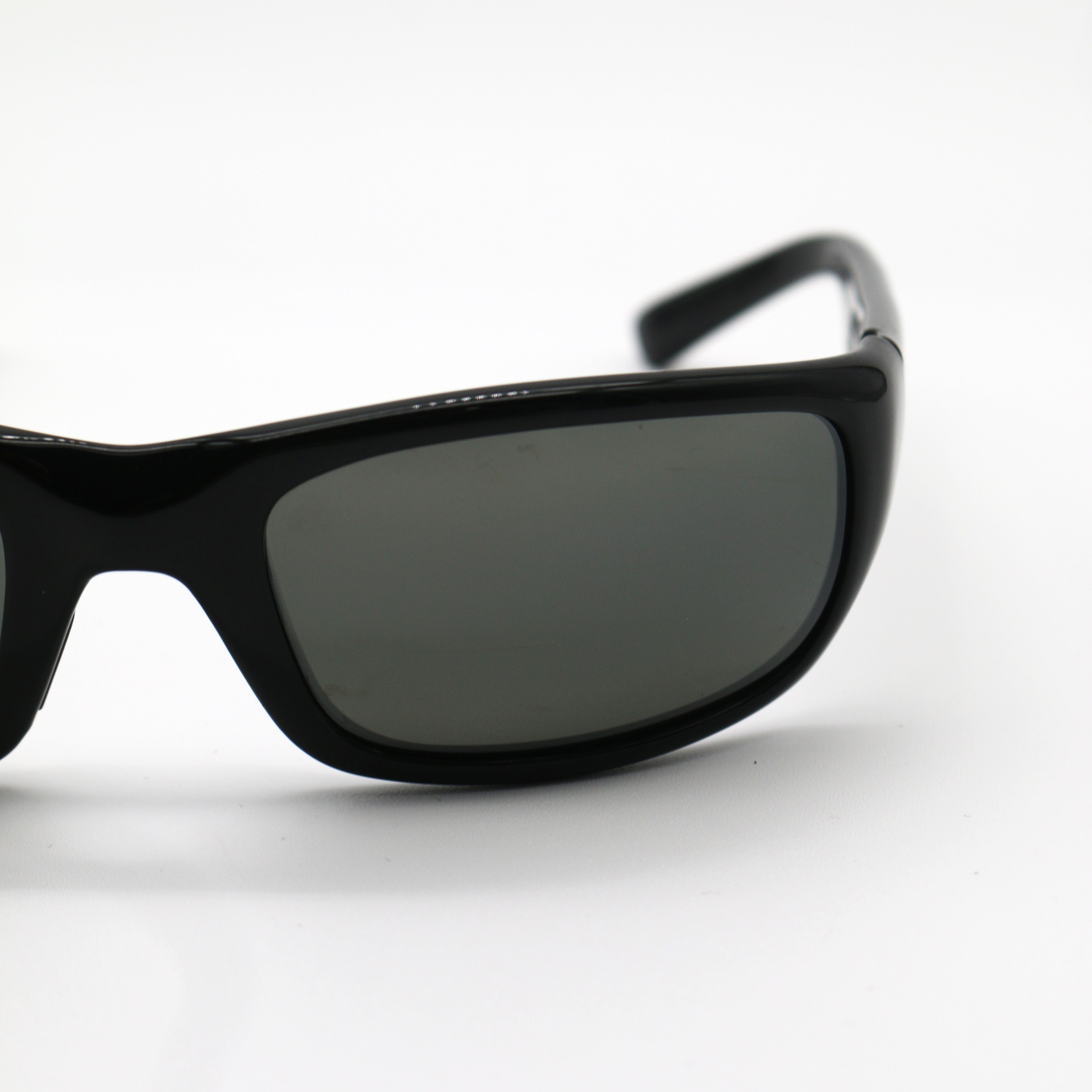 Maui Jim Sunglasses Stingray Gloss Black Frame w/ Neutral Gray Lens - BeachToBlvd