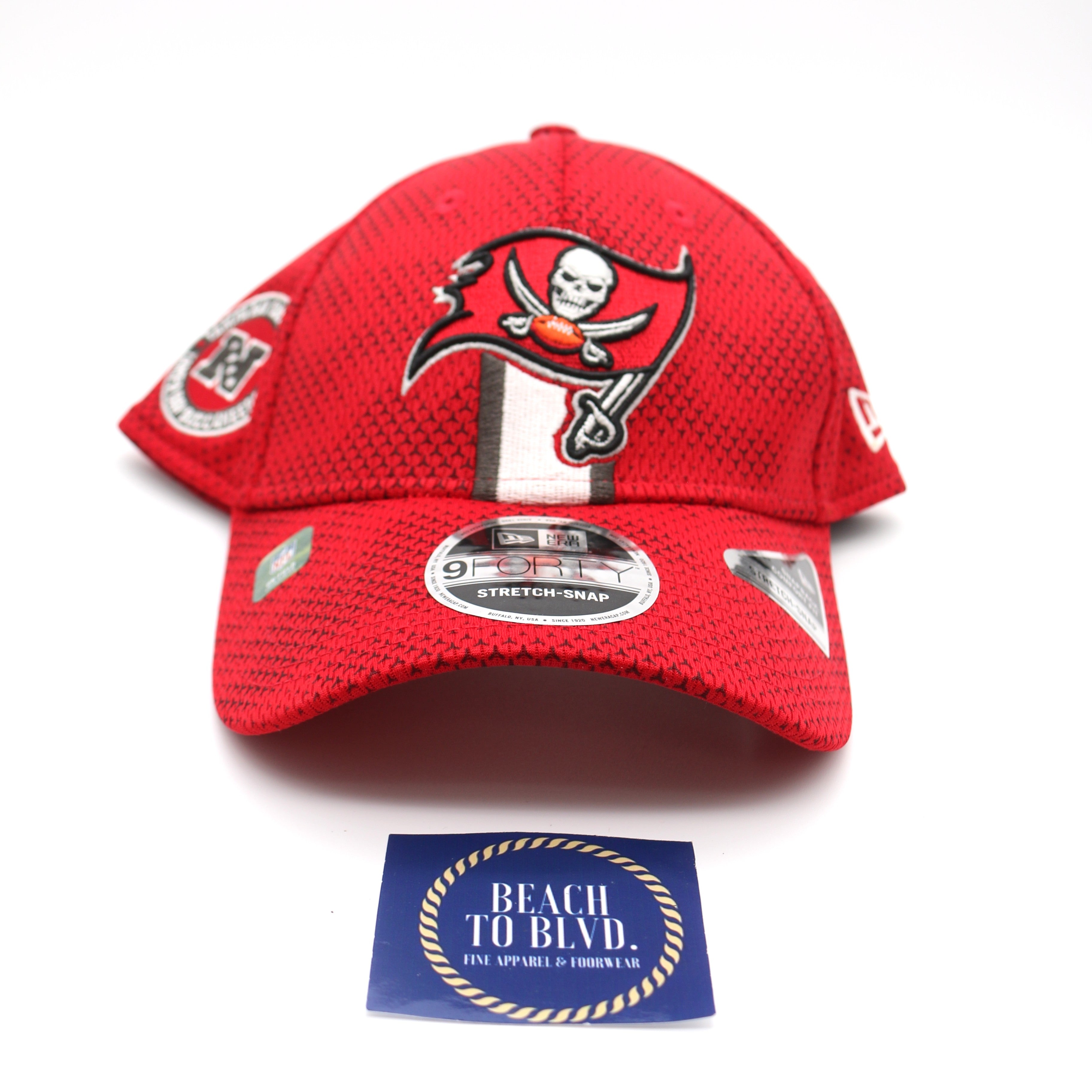 New Era Tampa Bay Buccaneers Sideline 9FORTY 940 Stretch Snap Adjustable Hat