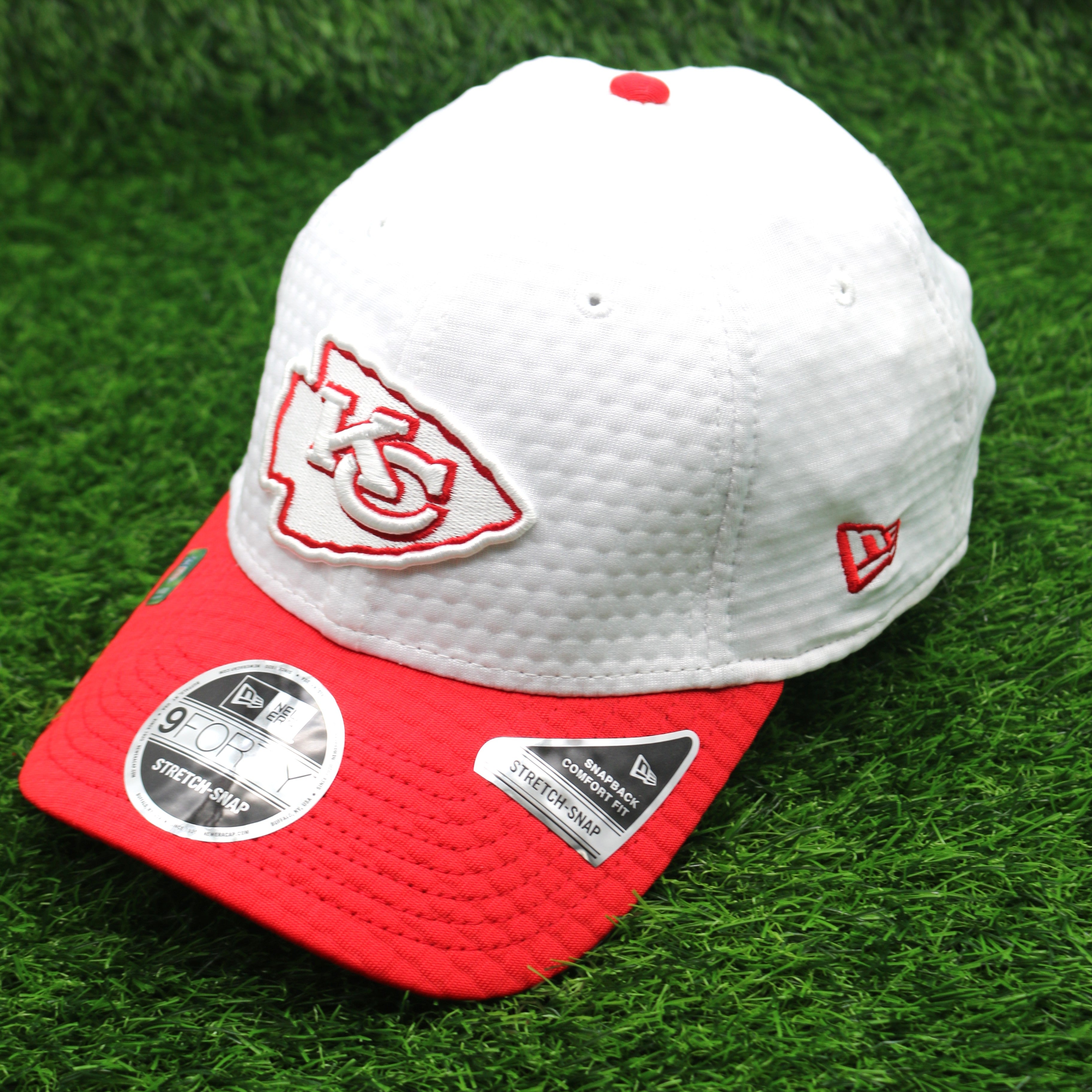 New Era Kansas City Chiefs Train 9FORTY 940 Stretch Snap Adjustable Hat