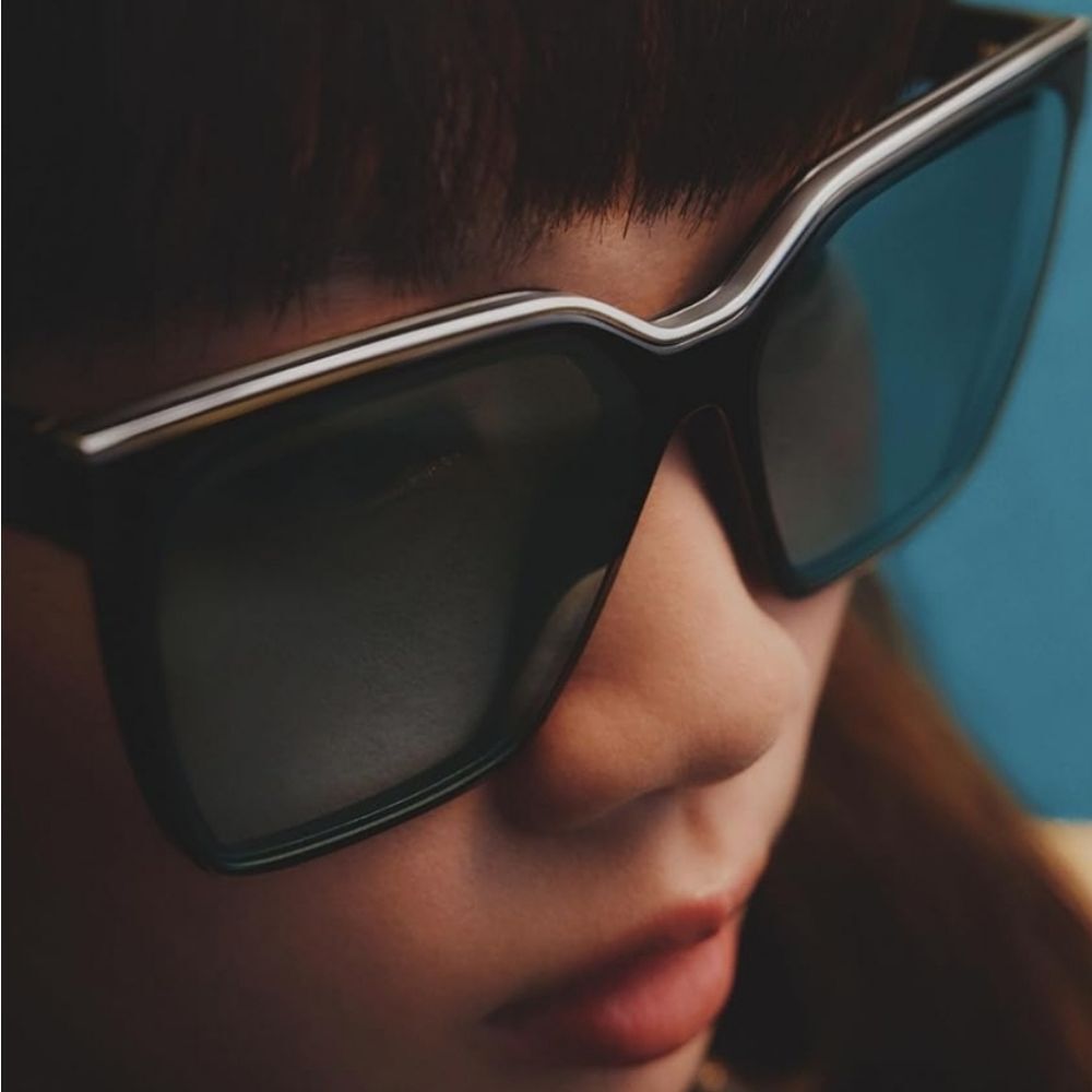 Quay Level Up Sunglasses- Black/Silver Turquoise Flash