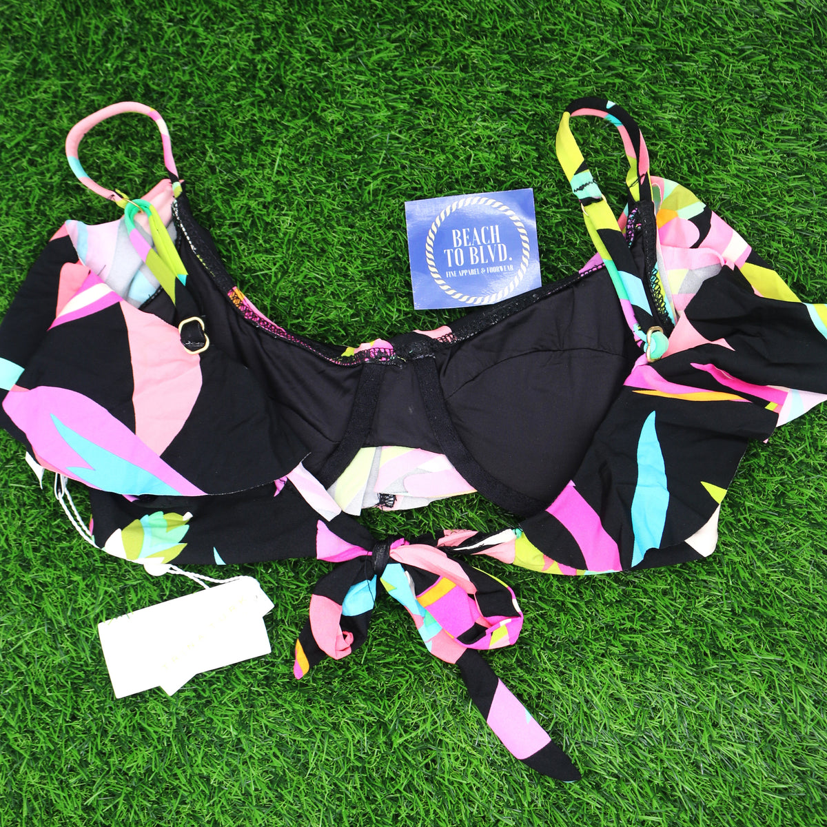Trina Turk Birds Of Paradise Underwire Bikini Swim Top – BeachToBlvd